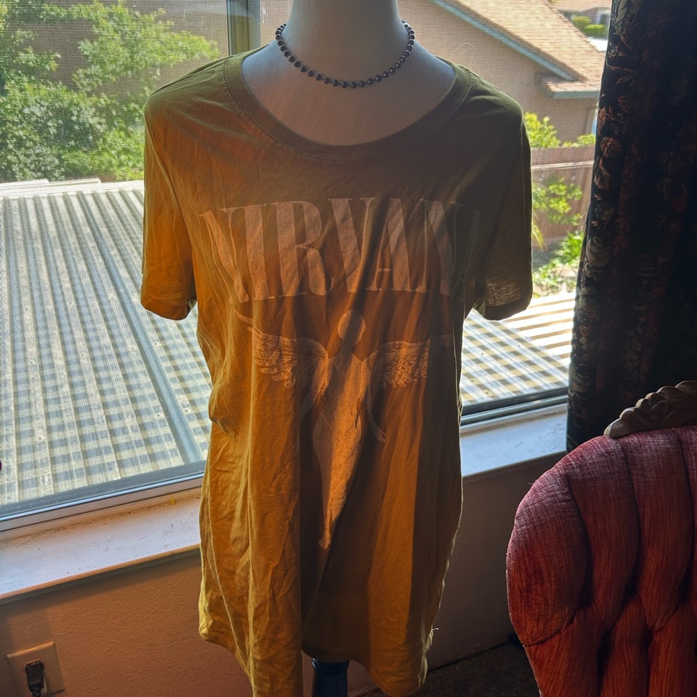 Torrid 1x mustard Yellow Nirvana Graphic T-Shirt